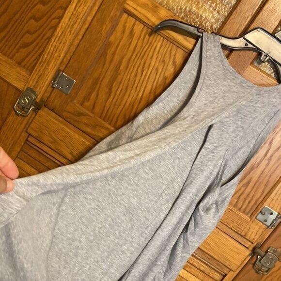Lululemon Womens Gray Racerback Tank Top Size 4 - Picture 3 of 4